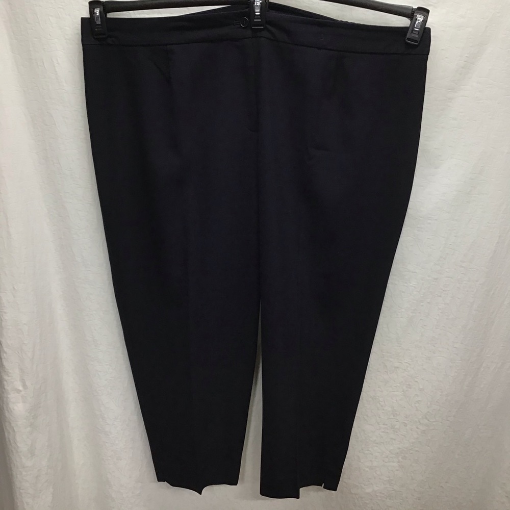 Talbots Woman really nice navy pants. Size 24W